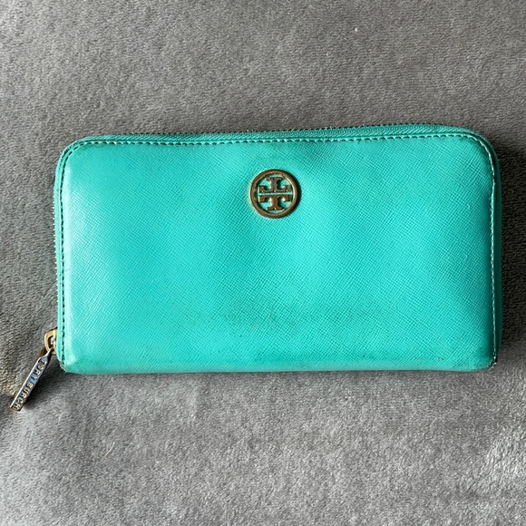 Tory Burch Handbags - Tory Burch wallet